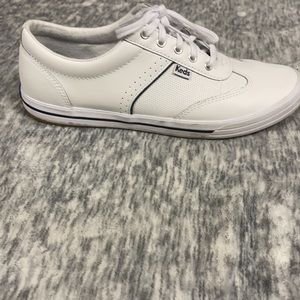 Keds Women’s Size 9 white sneakers